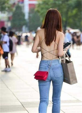 老妈手机里发现的