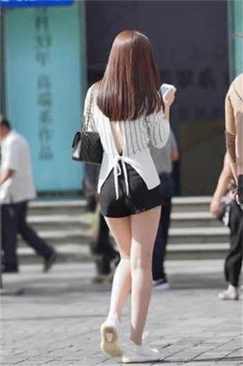 男人吃奶头的动图体验