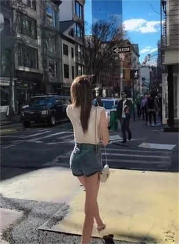 程谕鸣邱识衍