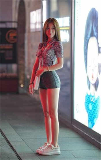 在丈夫面前被耍巴巴鱼
