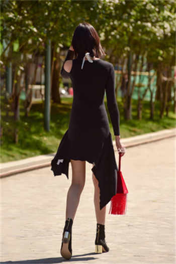 妈妈想补偿女儿木鱼