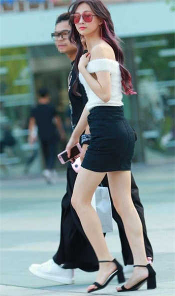 寝室一男战六女免费阅读