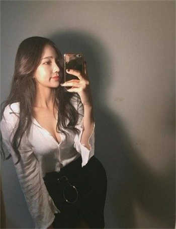 上课突然硬了女同桌就