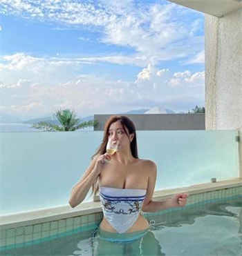 玲珑的母亲还活着吗