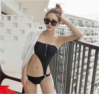 爷爷和孙女练书法