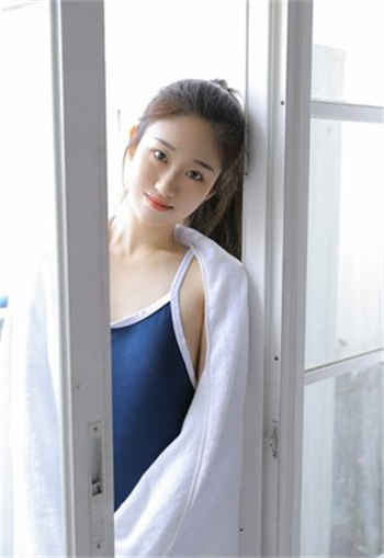 父亲欠钱女儿还视频