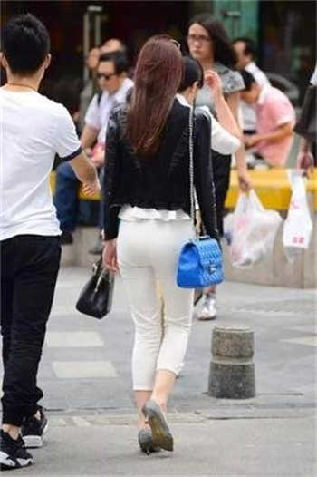 向荣周少川