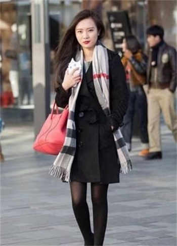 碰瓷界翘楚长佩