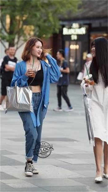 魔王嗷呜呜假恐龙